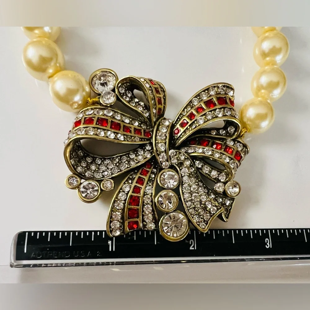 Heidi Daus 🆕 “Ravishing Ribbon” necklace, cream faux pearls, Swarovski crystals - Picture 5 of 9